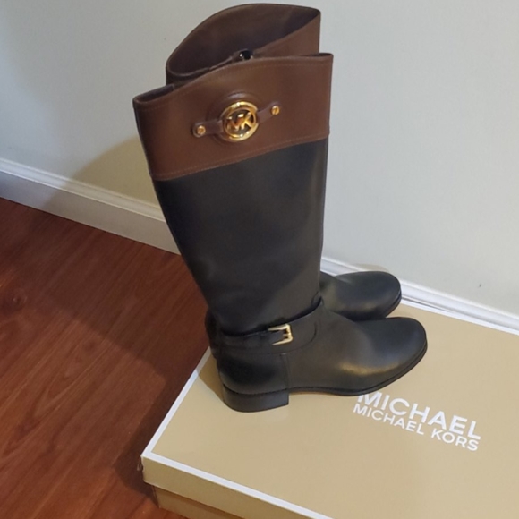 Michael Kors Boots - Picture 3 of 3